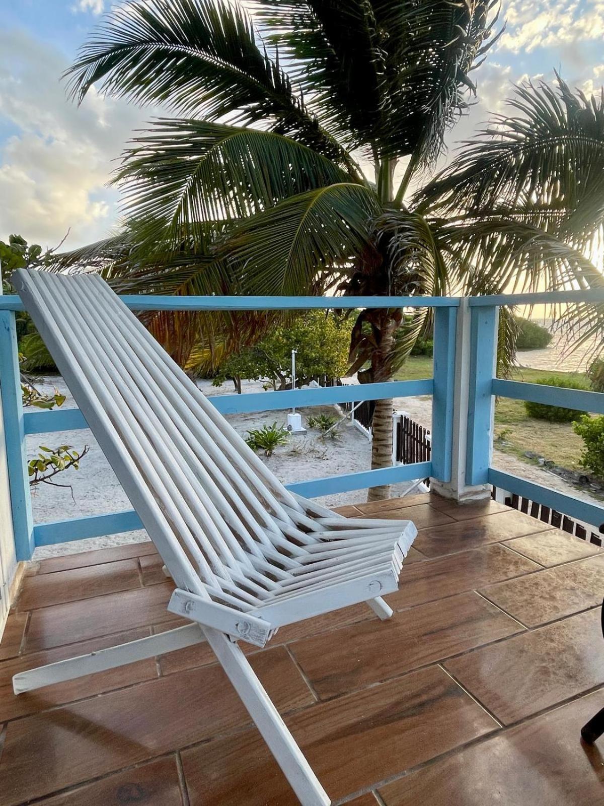 Hotel The Novelo Caye Caulker Exterior foto
